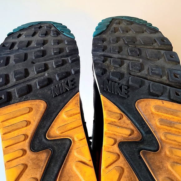 Nike Air Max Sneakers in Orange and Teal - Picture 5 of 8